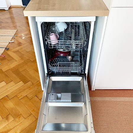 Bright Apartment 45M2 - Free Parking - Wifi Рийека Екстериор снимка